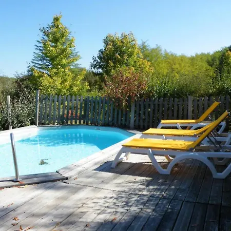 Charmante Maison Avec Piscine Partagee A Le Buisson-de-Cadouin